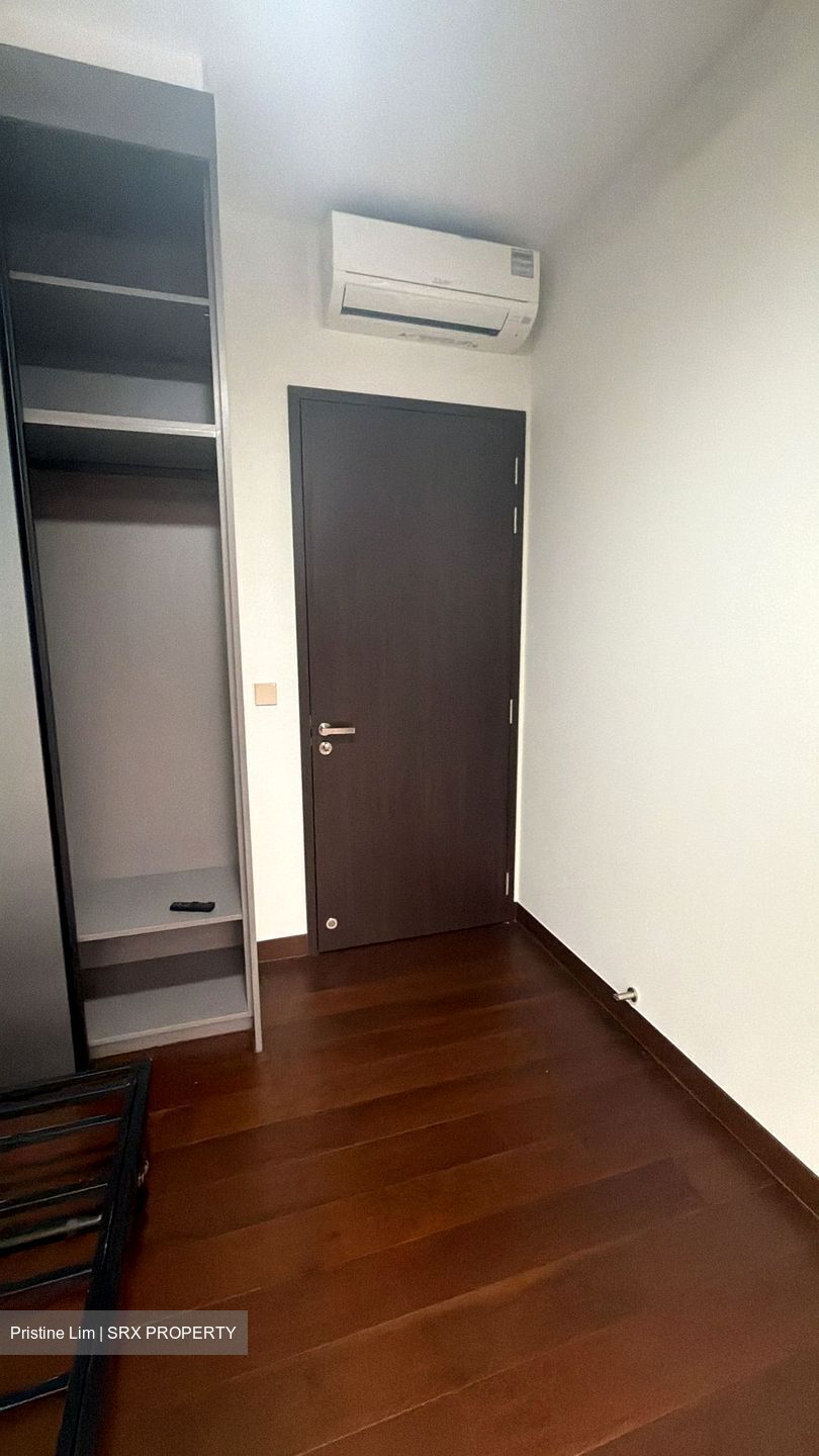 The Commodore (D27), Condominium #555028051